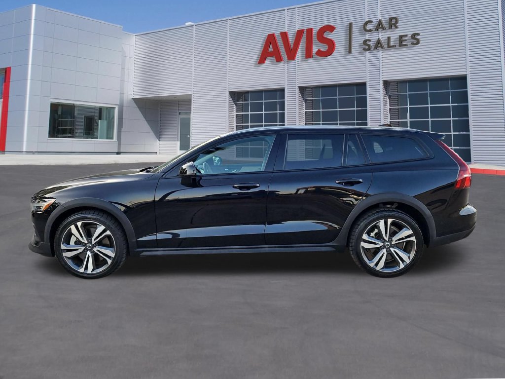 Used 2025 Volvo V60 B5 Cross Country Plus AWD/4WD image 10