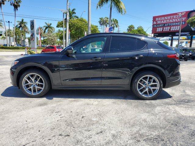 Used 2018 Alfa Romeo Stelvio Ti Sport AWD/4WD image 4