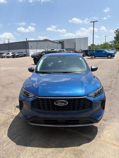 Used 2023 Ford Escape Active w/ Tech Pack #1 AWD/4WD image 6
