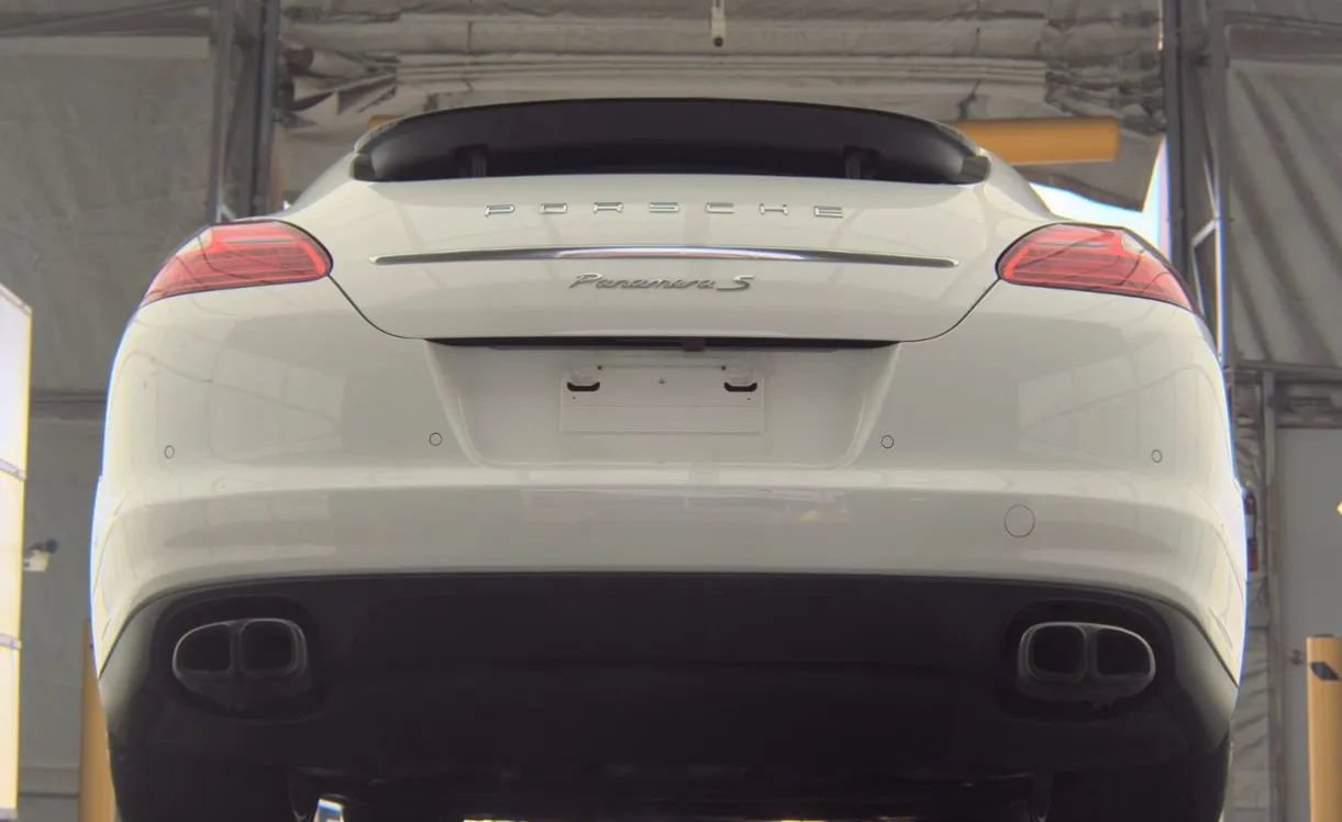 Used 2013 Porsche Panamera S RWD image 5