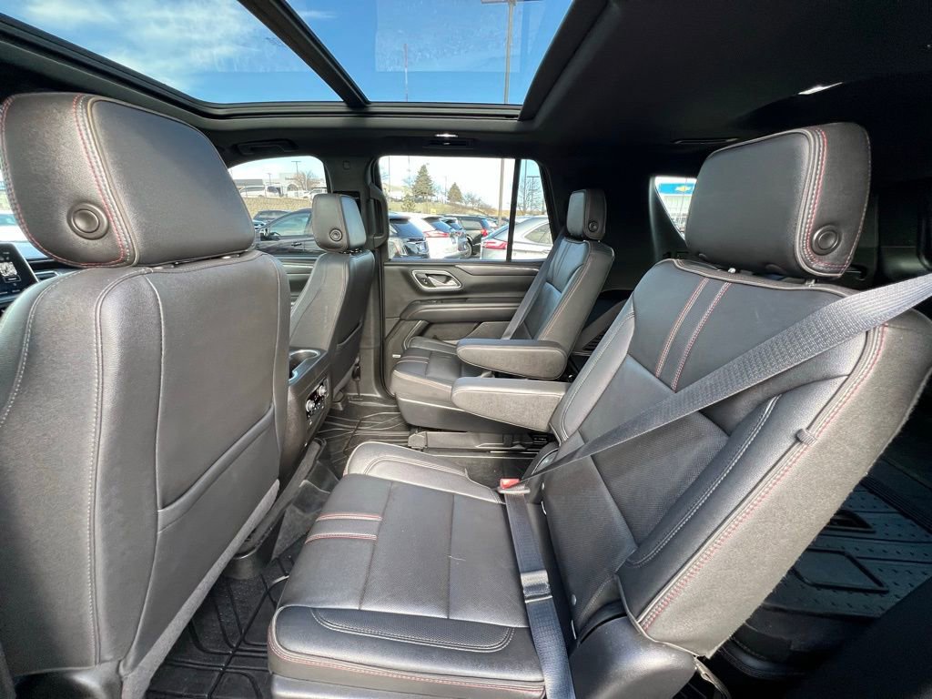 Used 2022 Chevrolet Tahoe RST w/ Luxury Package AWD/4WD image 20