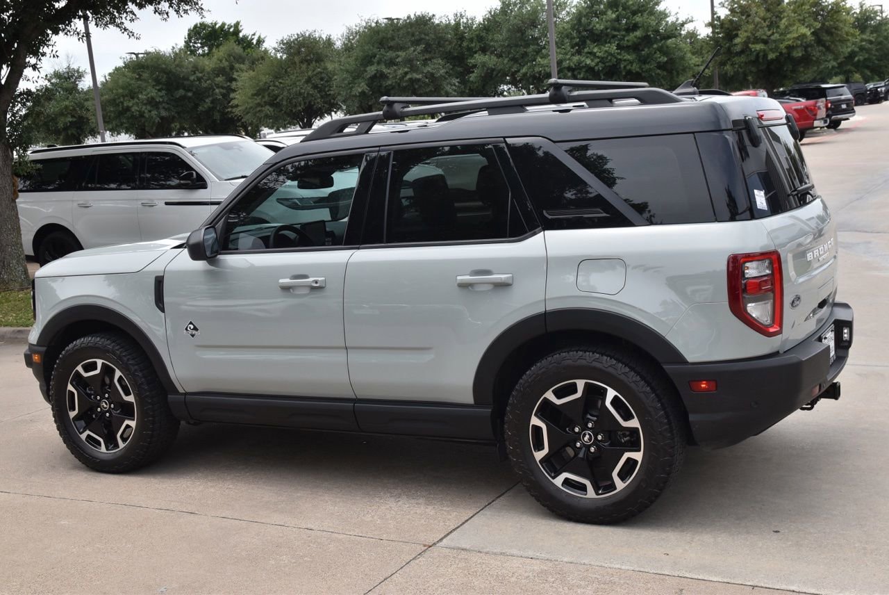 Used 2023 Ford Bronco Sport Outer Banks w/ Tech Package AWD/4WD image 11