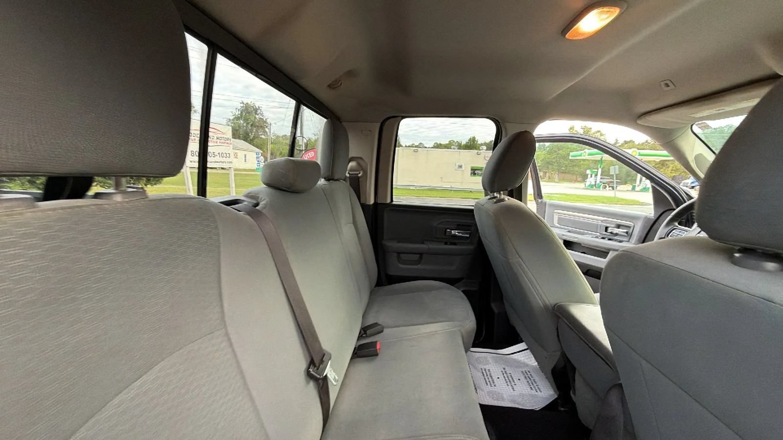 Used 2018 RAM 1500 Classic SLT AWD/4WD image 43