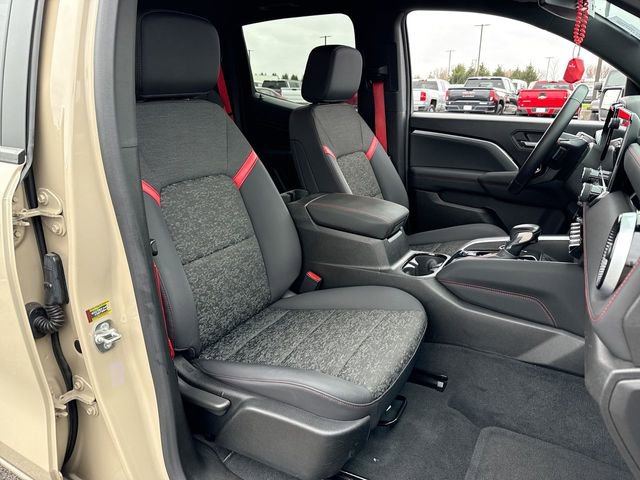 Used 2024 Chevrolet Colorado Z71 w/ Z71 Convenience Package 2 image 25