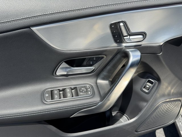 Used 2023 Mercedes-Benz CLA 250 image 19
