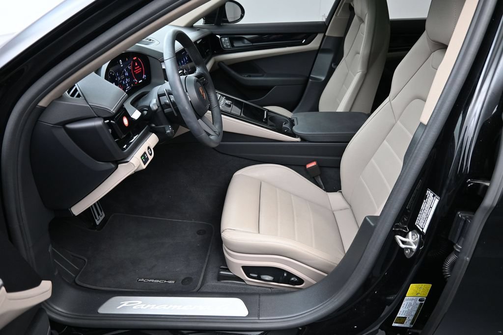 Certified 2026 Porsche Panamera 4 AWD/4WD image 9