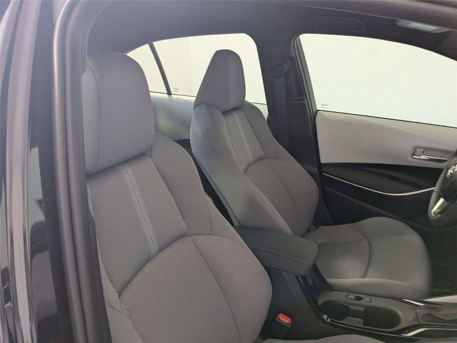 Used 2025 Toyota Corolla FX w/ Convenience Package FWD image 29