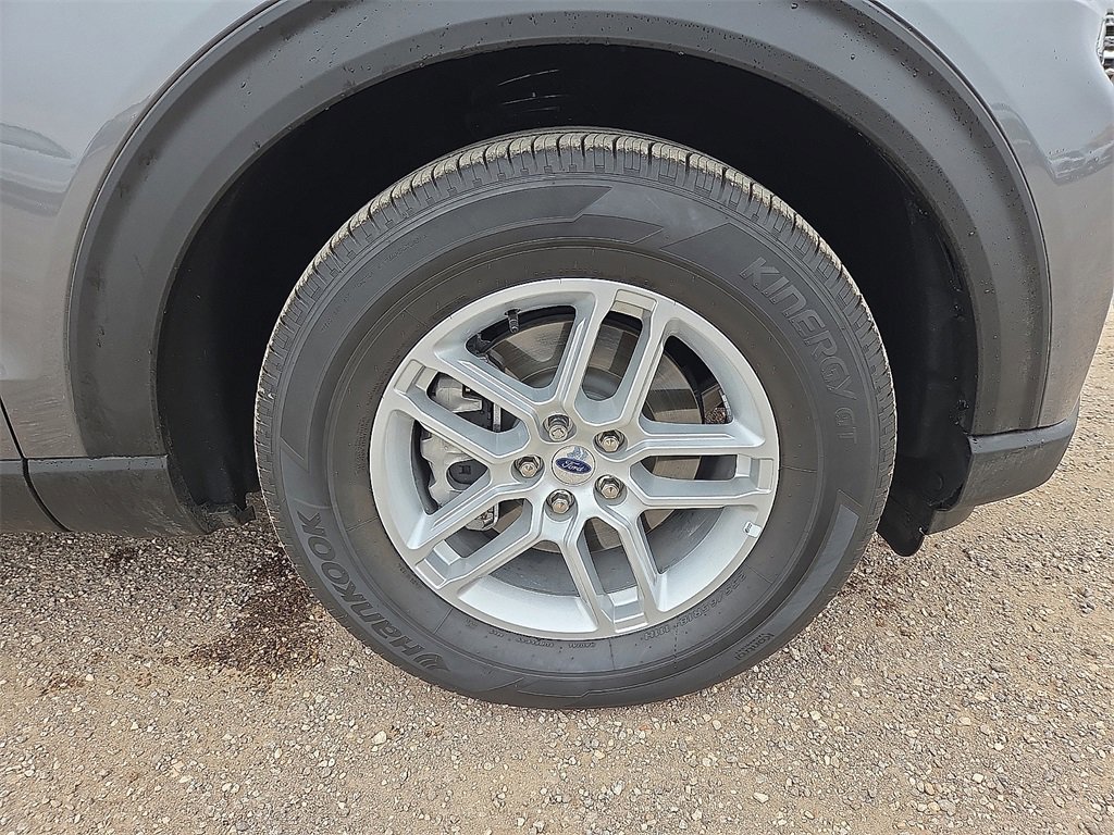 New 2025 Ford Explorer Active image 7