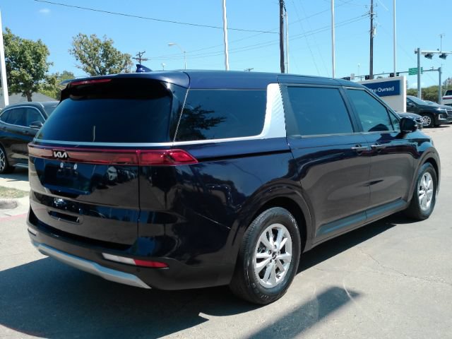 Used 2024 Kia Carnival LX FWD image 6