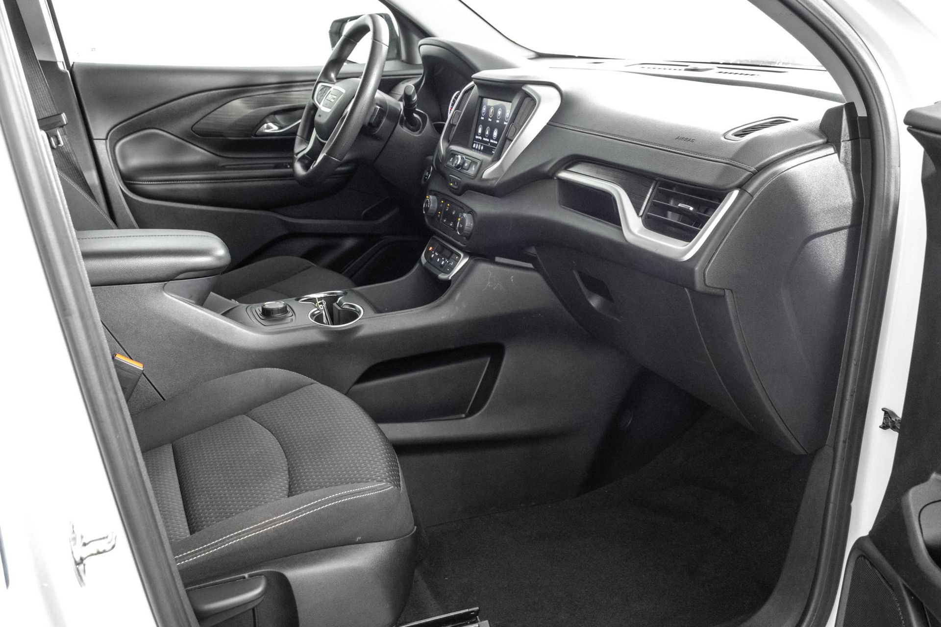 Used 2024 GMC Terrain SLE AWD/4WD image 39