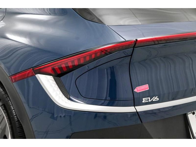 Used 2025 Kia EV6 Light image 10