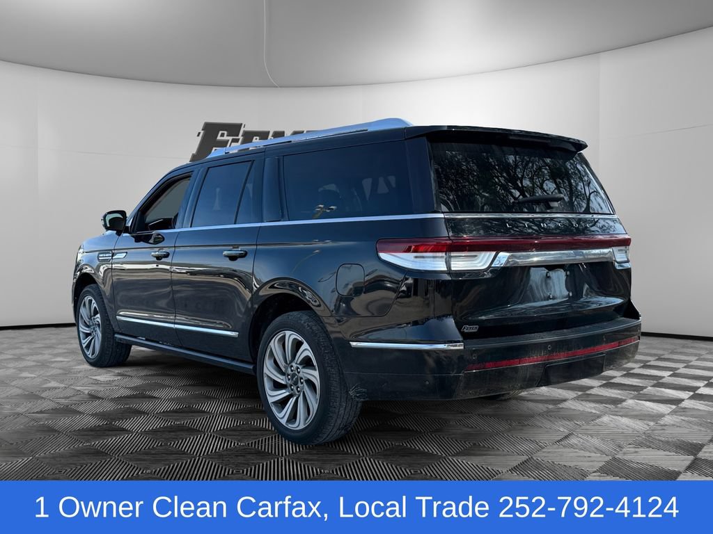 Used 2023 Lincoln Navigator L Reserve AWD/4WD image 3