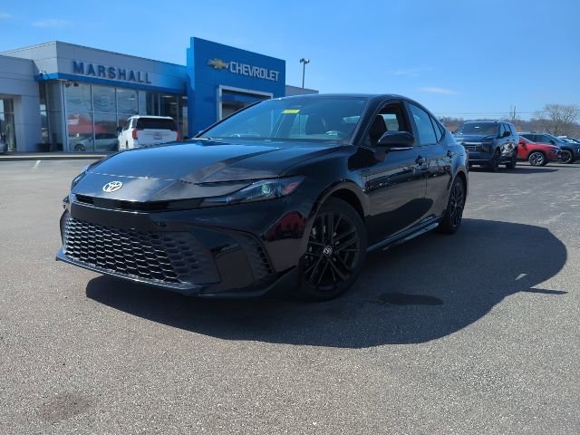 Used 2025 Toyota Camry LE FWD image 2