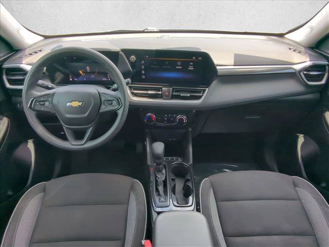 Used 2024 Chevrolet TrailBlazer LT w/ Driver Confidence Package FWD image 16