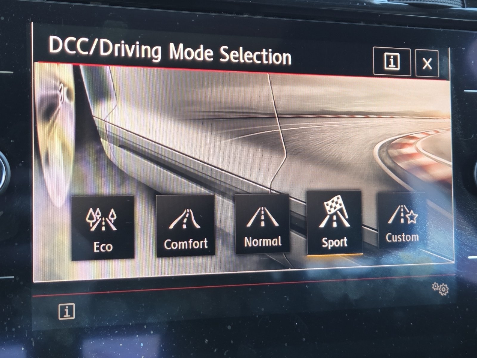 Used 2018 Volkswagen GTI Autobahn FWD image 6