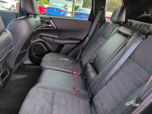 Used 2023 Mitsubishi Outlander SE AWD/4WD image 14