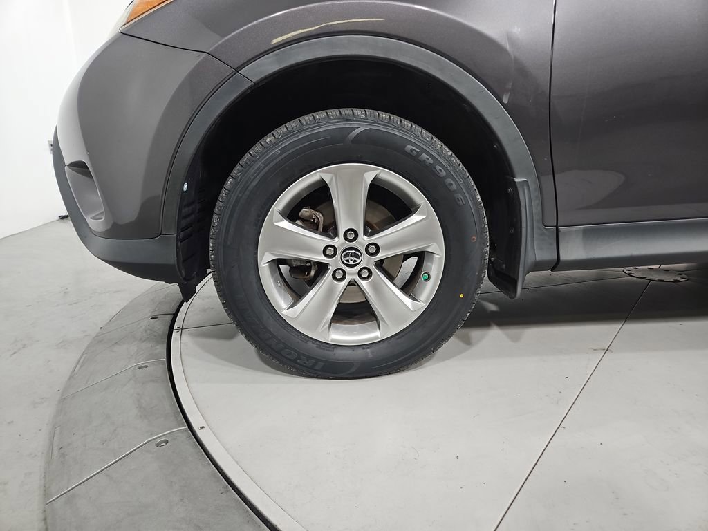 Used 2015 Toyota RAV4 XLE image 27