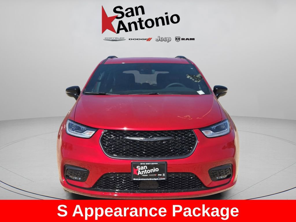 New 2026 Chrysler Pacifica Select w/ S Appearance Package FWD image 3