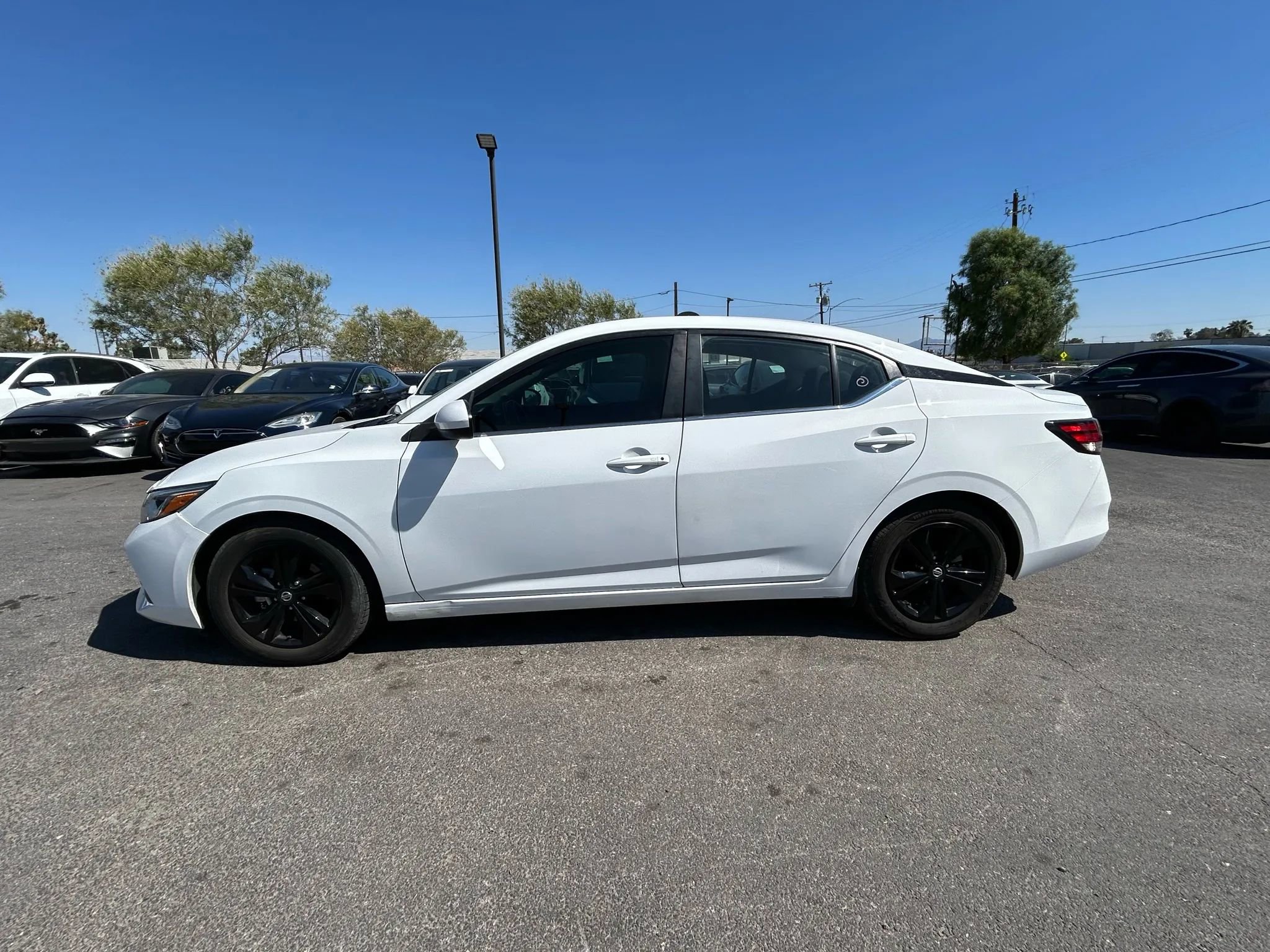 Used 2022 Nissan Sentra SV image 6
