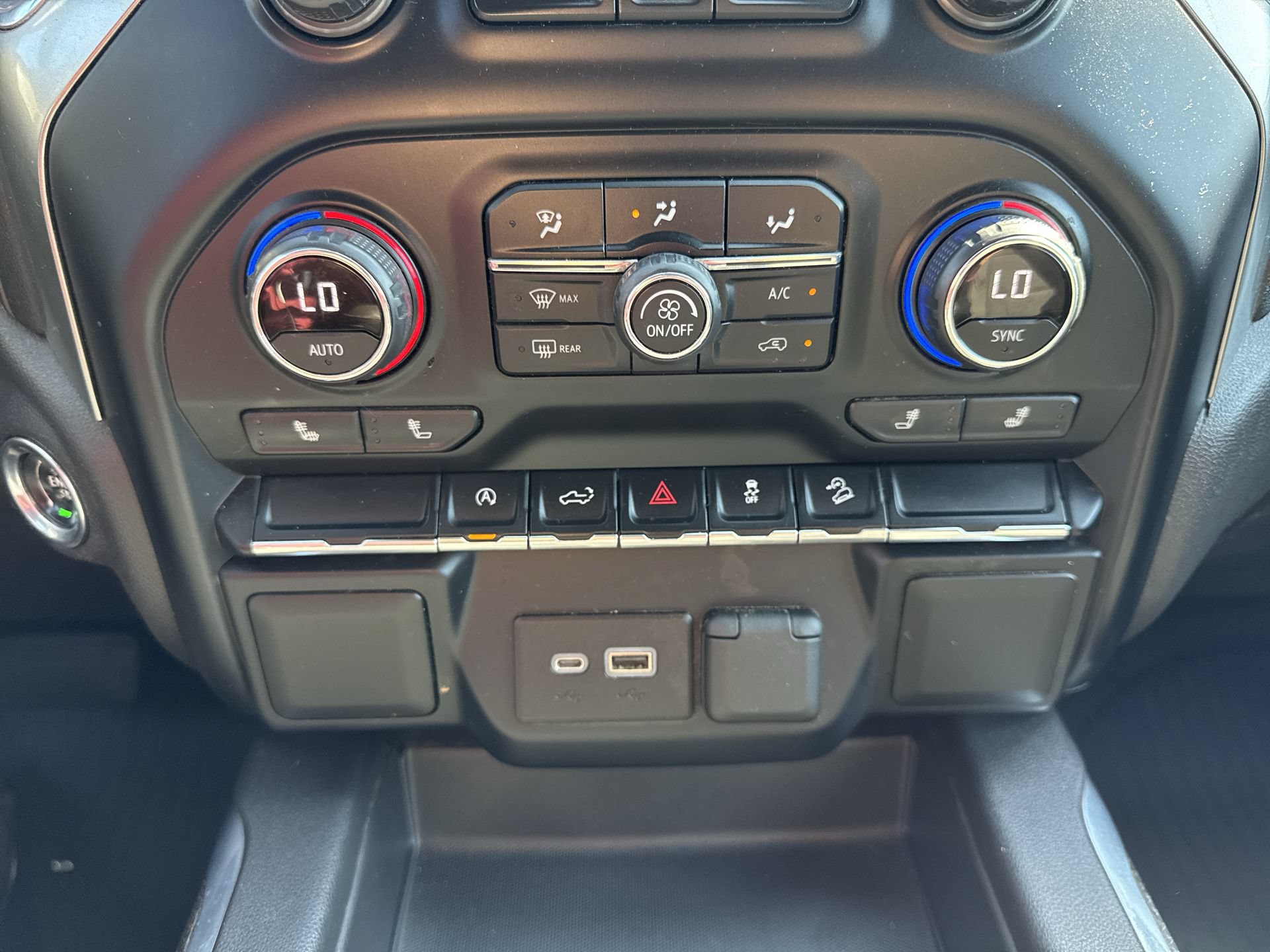 Certified 2021 Chevrolet Silverado 1500 LT Trail Boss w/ LPO, Dark Essentials Package AWD/4WD image 18