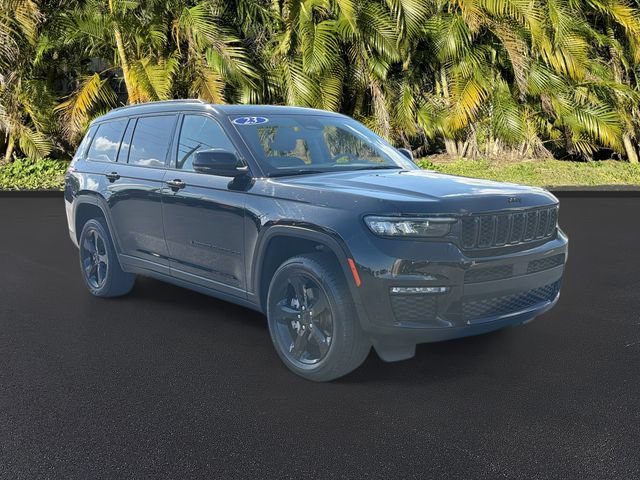 Used 2023 Jeep Grand Cherokee L Limited w/ Black Appearance Package RWD image 2