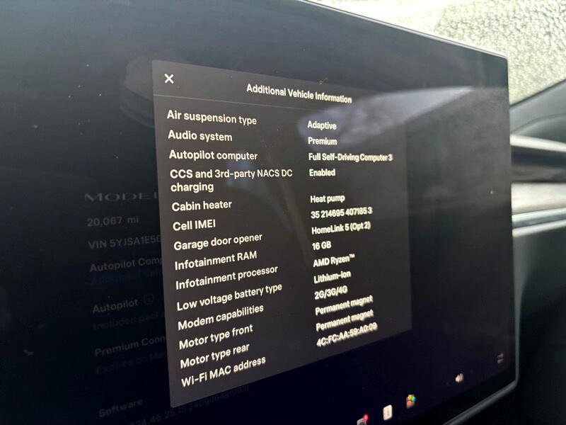 Used 2022 Tesla Model S AWD image 4