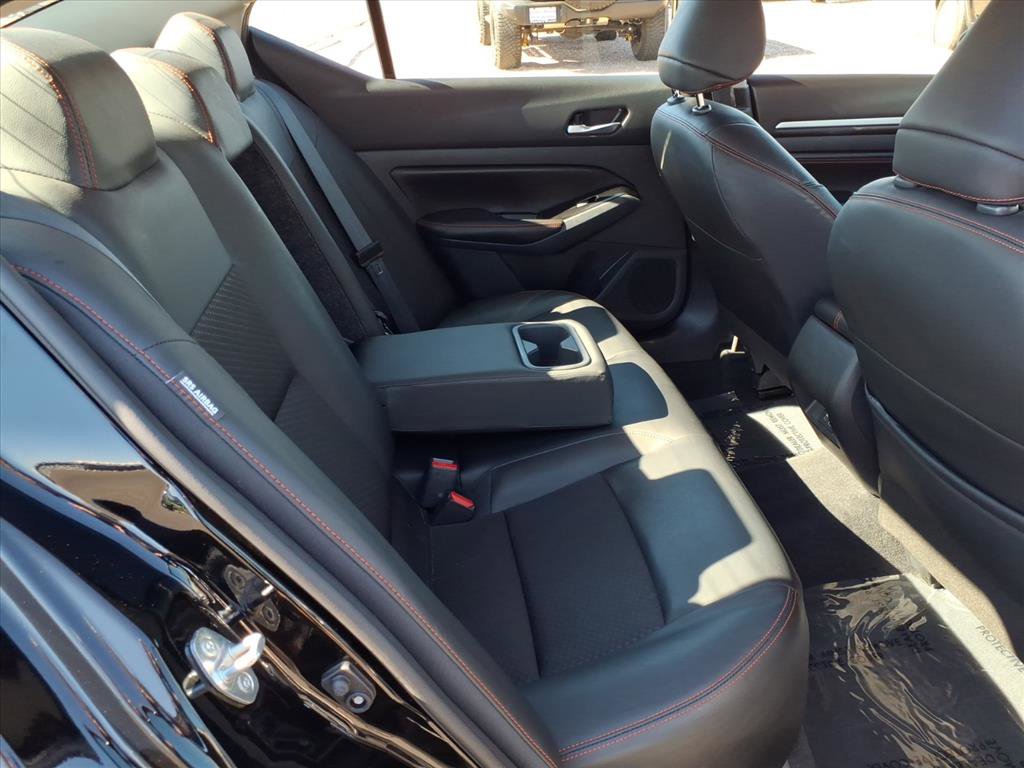 Used 2023 Nissan Altima 2.5 SR image 13