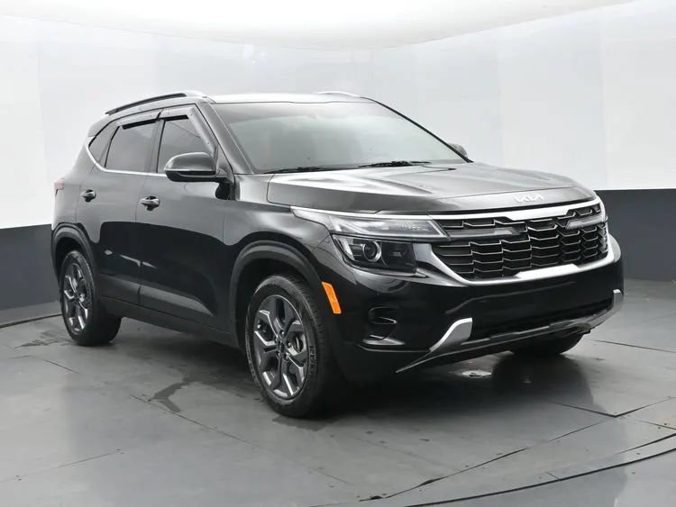 Used 2024 Kia Seltos S FWD image 2