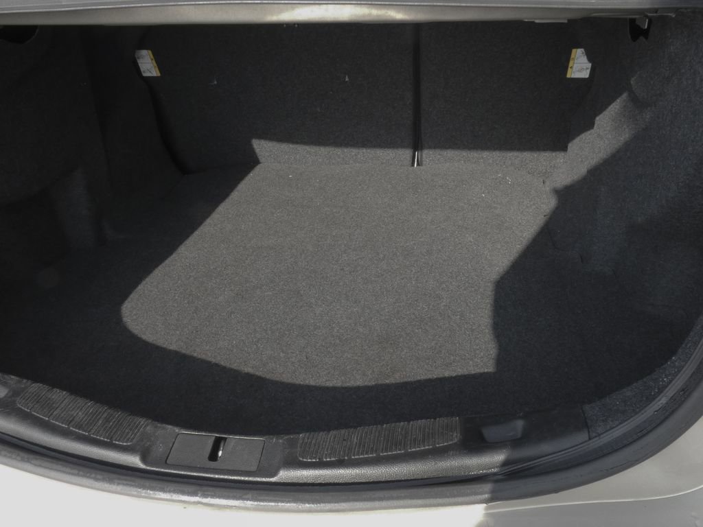 Used 2019 Ford Fusion SE FWD image 33