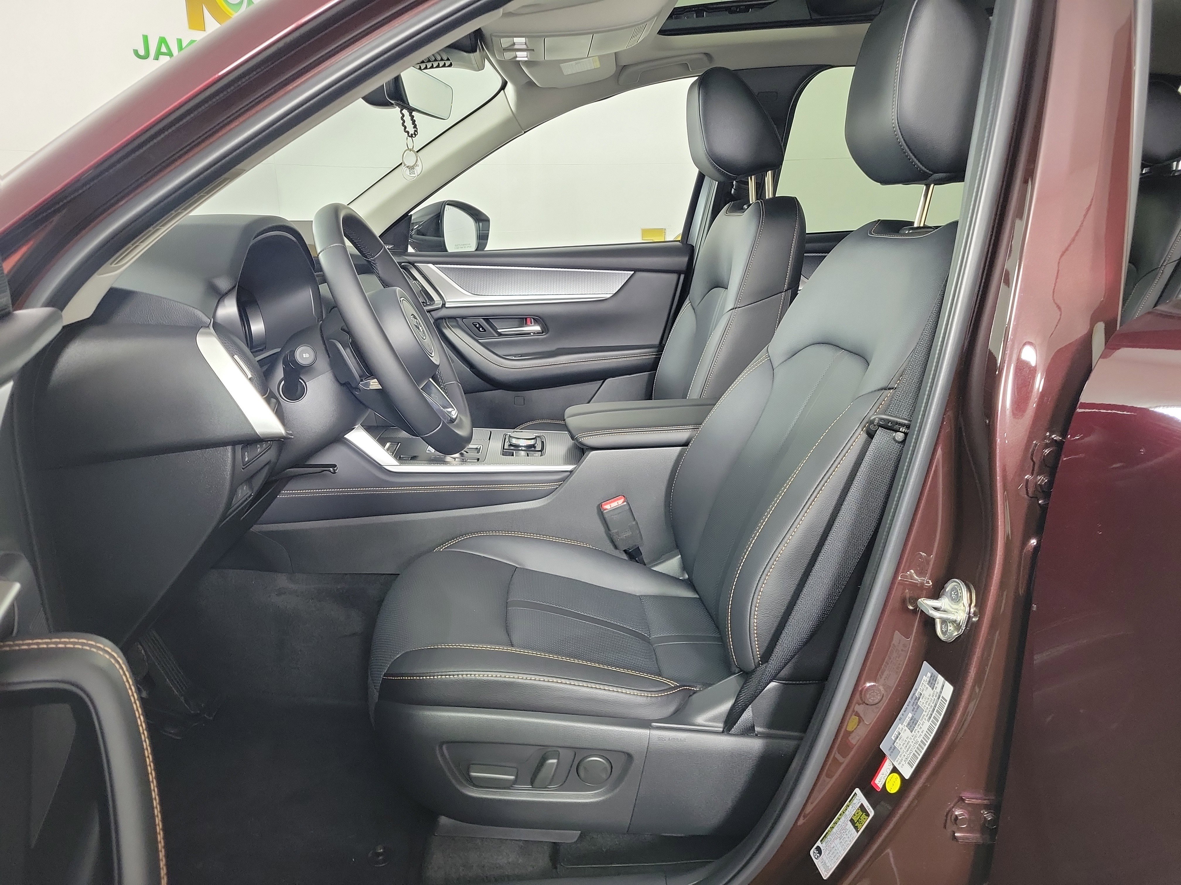 Certified 2025 MAZDA CX-90 Plug-In Hybrid w/Premium Sport image 11