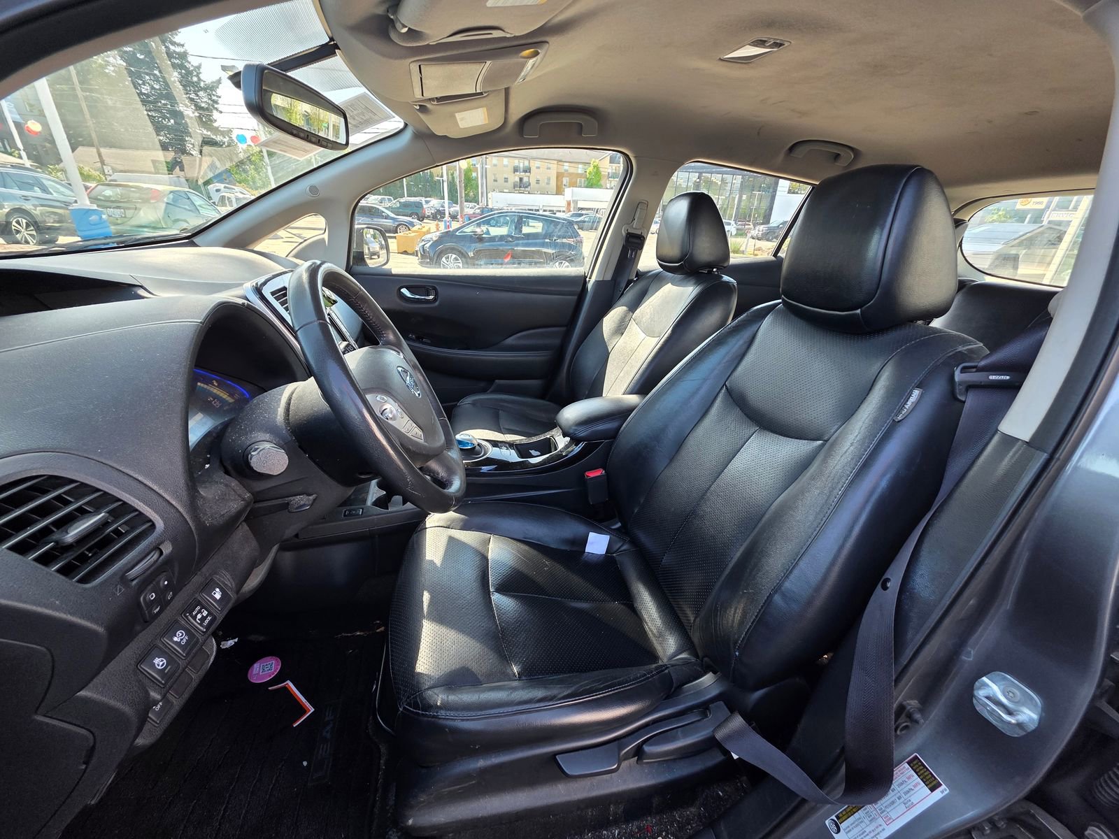 Used 2016 Nissan Leaf SL w/ Premium Package FWD image 11