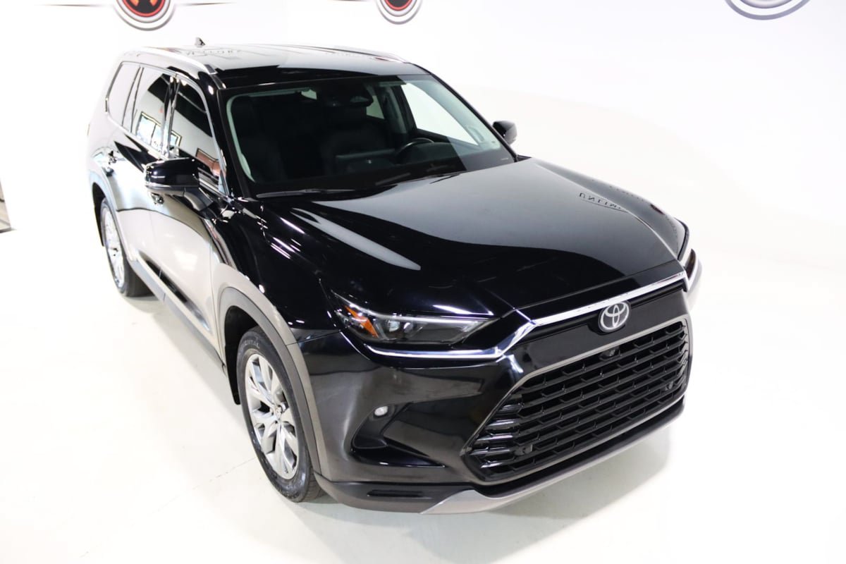 Used 2024 Toyota Grand Highlander FWD image 19