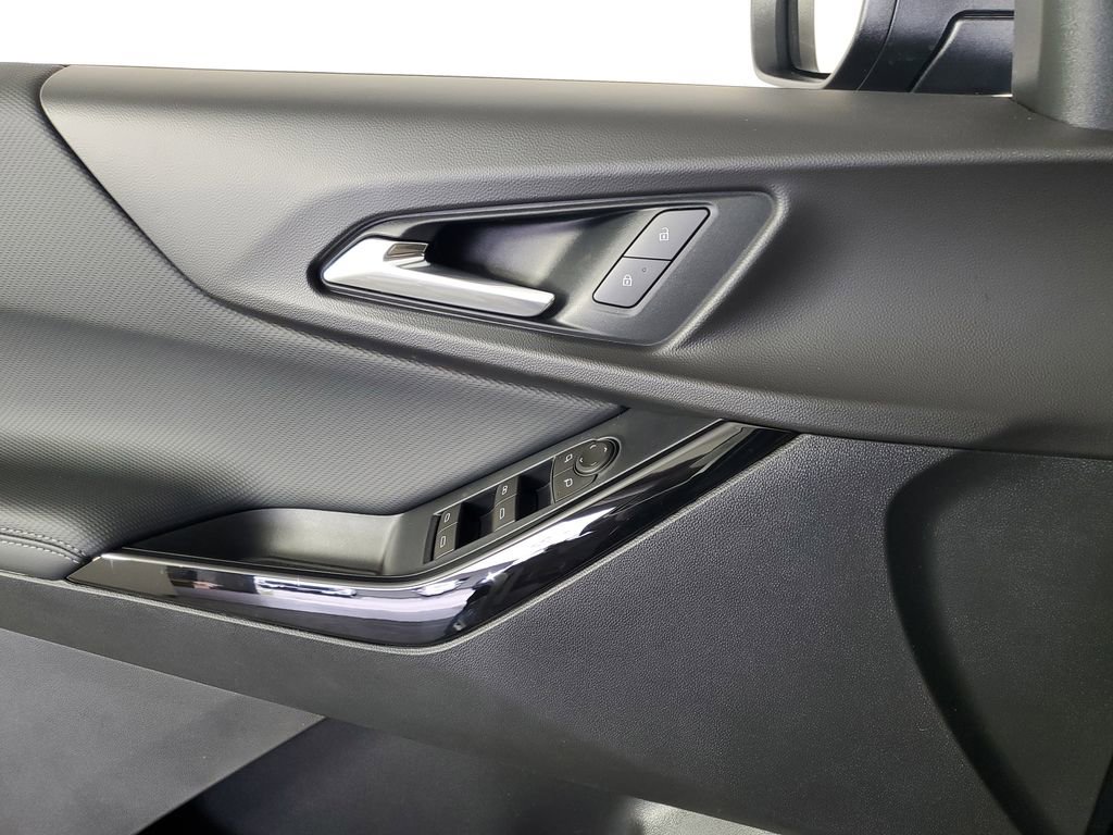 New 2026 Chevrolet Equinox LT w/ Safety and Technology Package FWD image 28