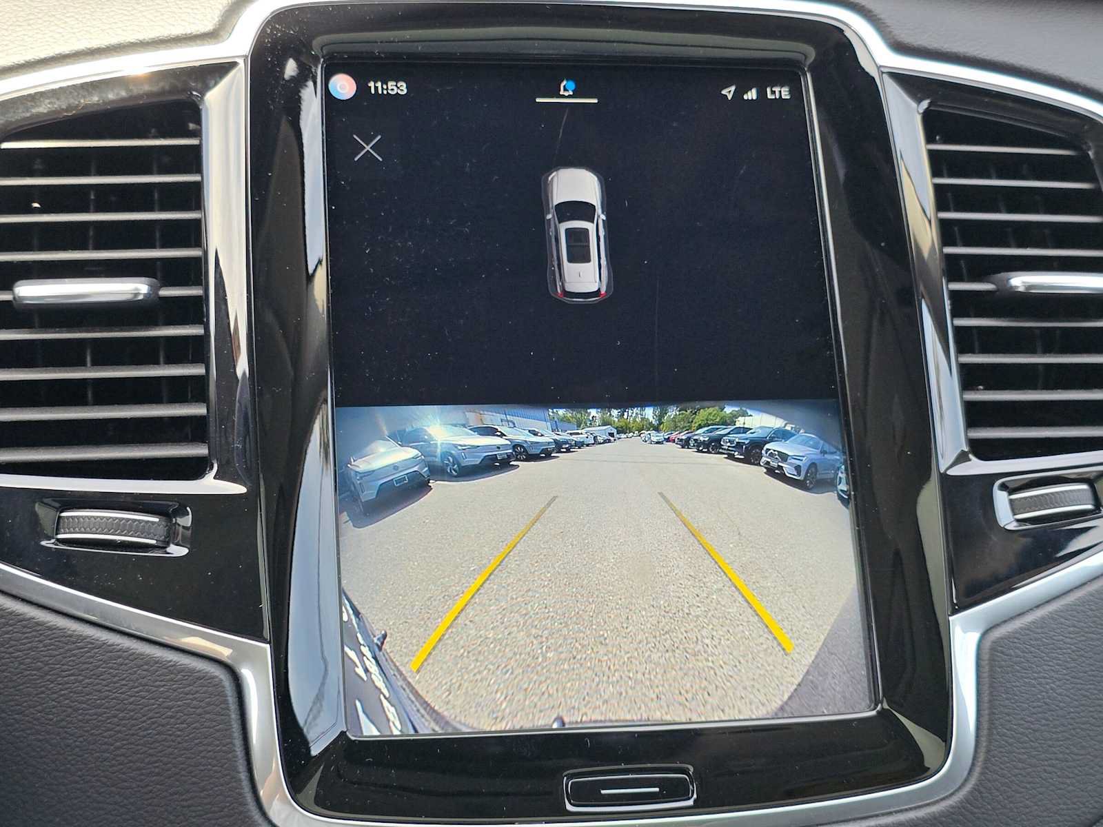 Certified 2023 Volvo XC90 B6 Ultimate w/ Lounge Package AWD/4WD image 28
