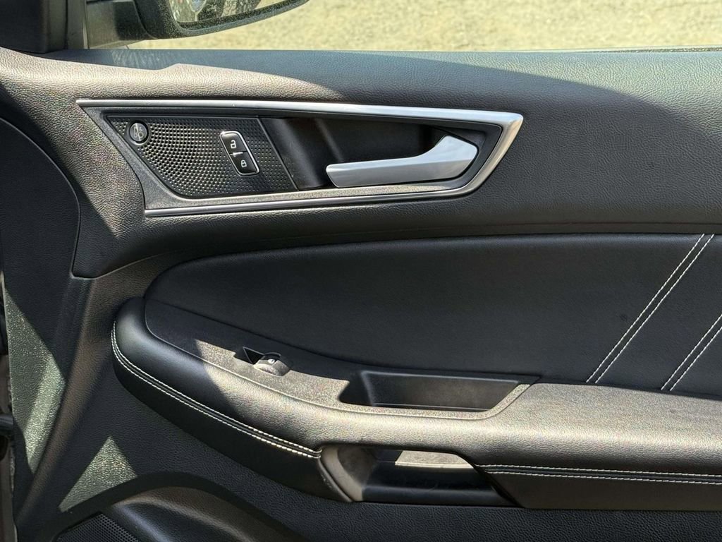 Used 2024 Ford Edge ST w/ Equipment Group 401A image 9