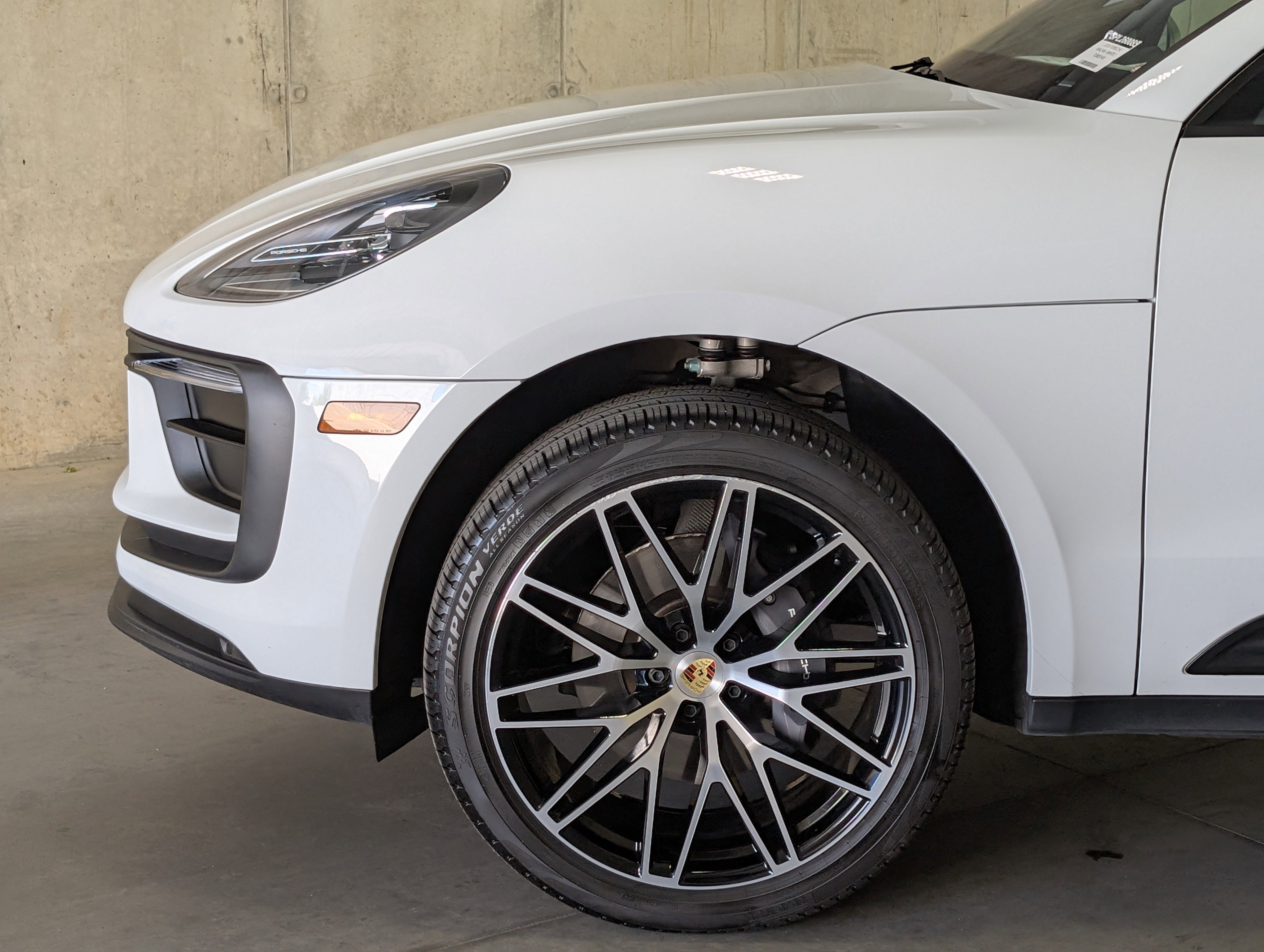 Certified 2026 Porsche Macan AWD/4WD image 14