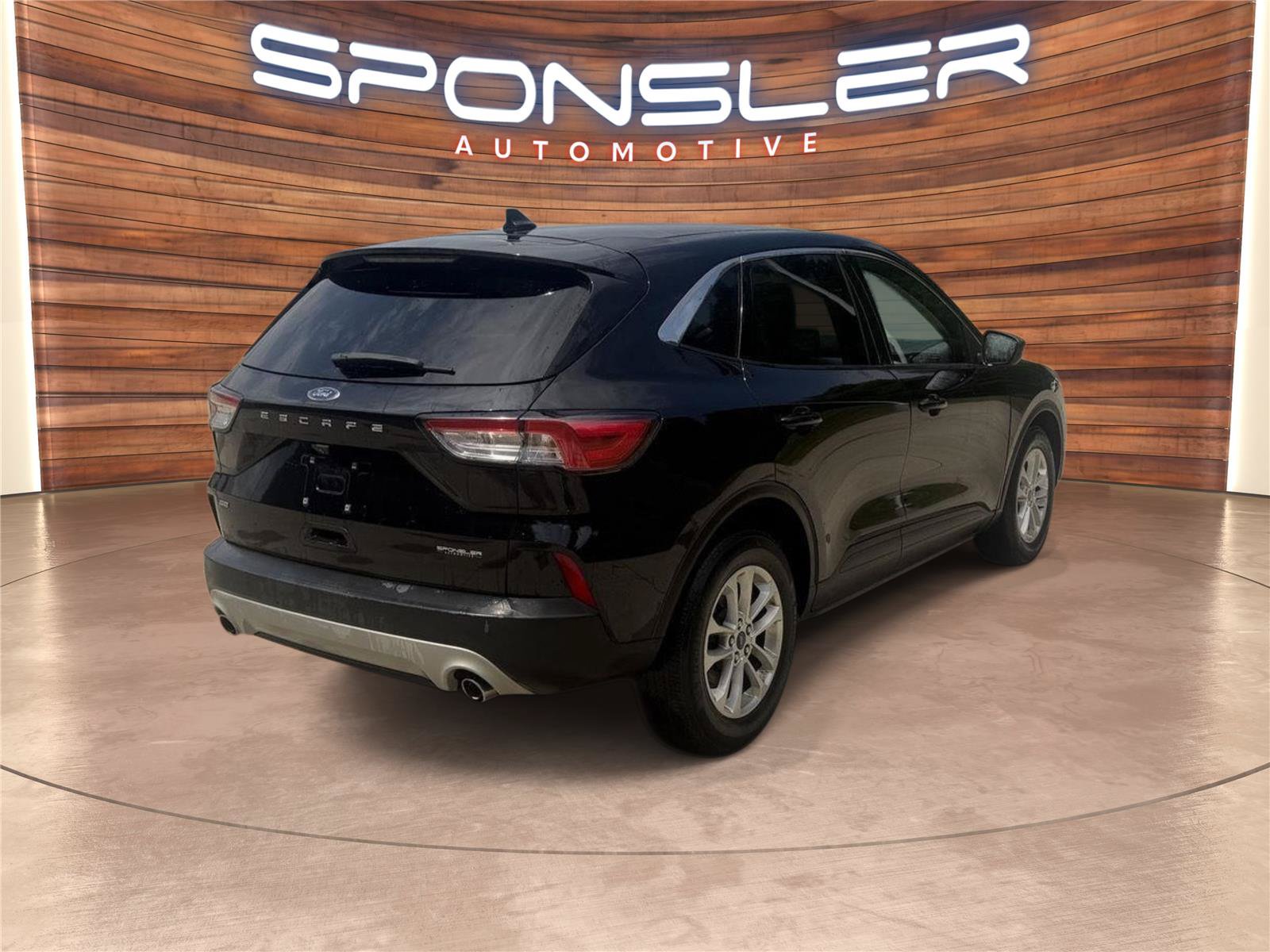 Used 2022 Ford Escape SE w/ Cold Weather Package FWD image 7