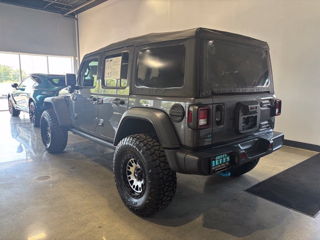 Used 2023 Jeep Wrangler Unlimited AWD/4WD image 8