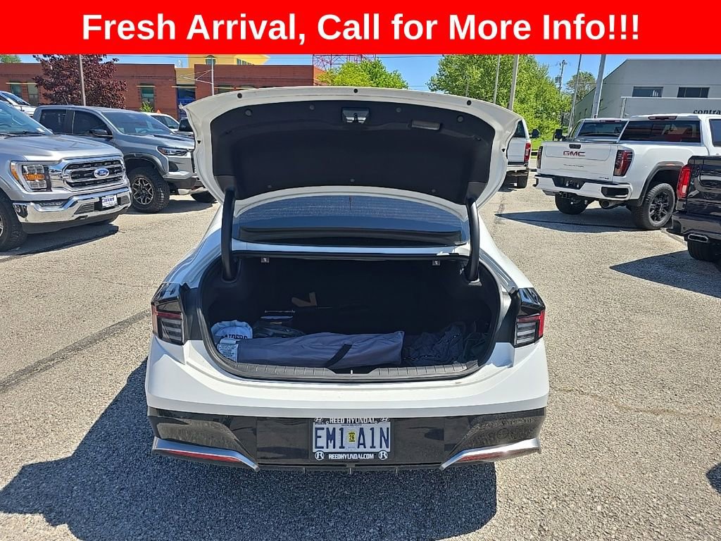 Used 2025 Hyundai Sonata SEL FWD image 12