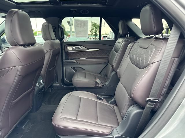 Used 2025 Ford Explorer Platinum w/ Ultimate Package AWD/4WD image 27