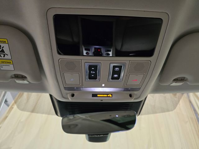 Used 2023 Jaguar F-PACE S image 30