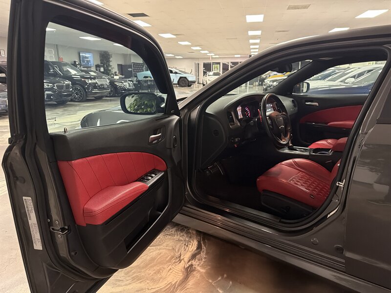 Used 2023 Dodge Charger R/T w/ Blacktop Package RWD image 19