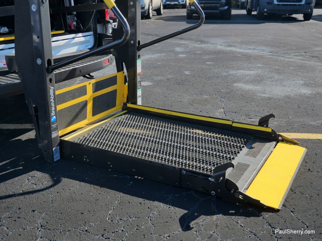 Used 2020 Ford Transit 350 XL image 10