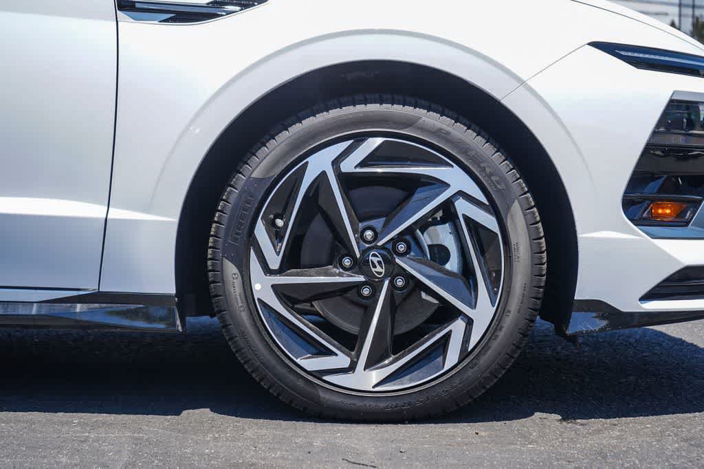 New 2026 Hyundai Sonata SEL FWD image 9