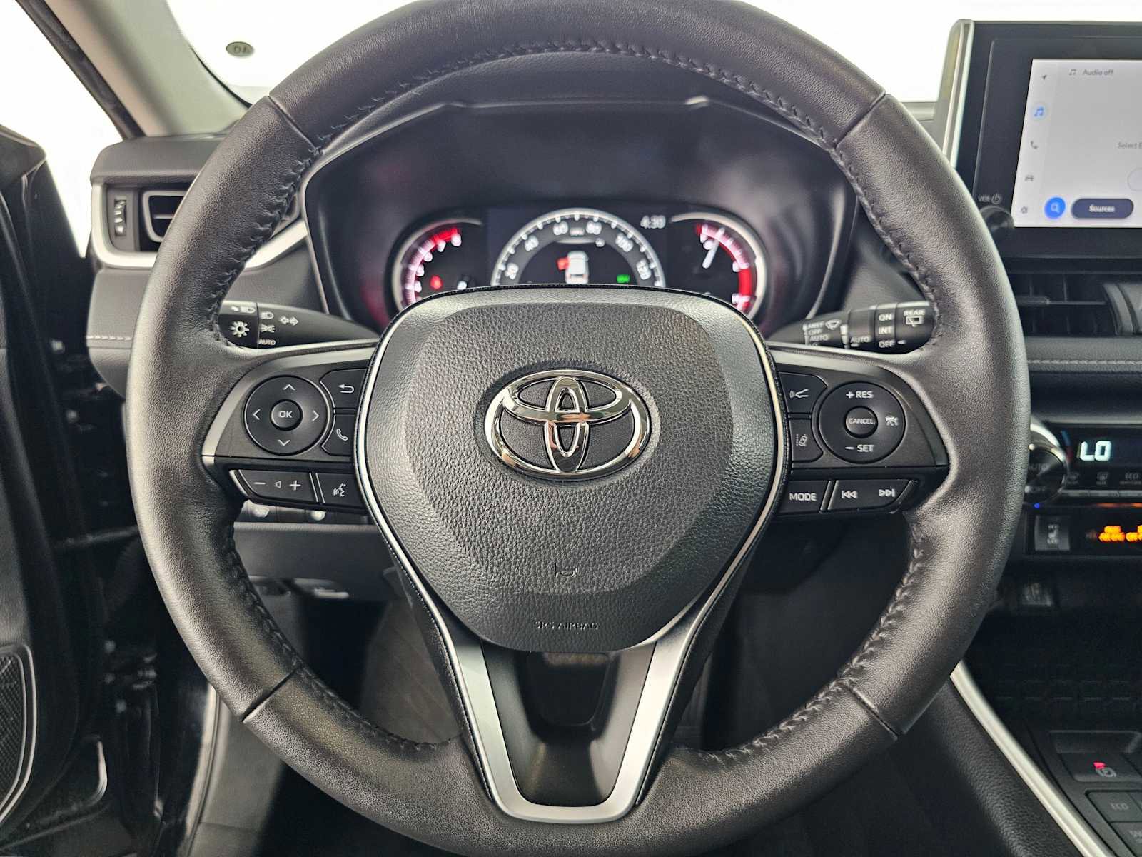Used 2024 Toyota RAV4 XLE w/ Convenience Package image 23