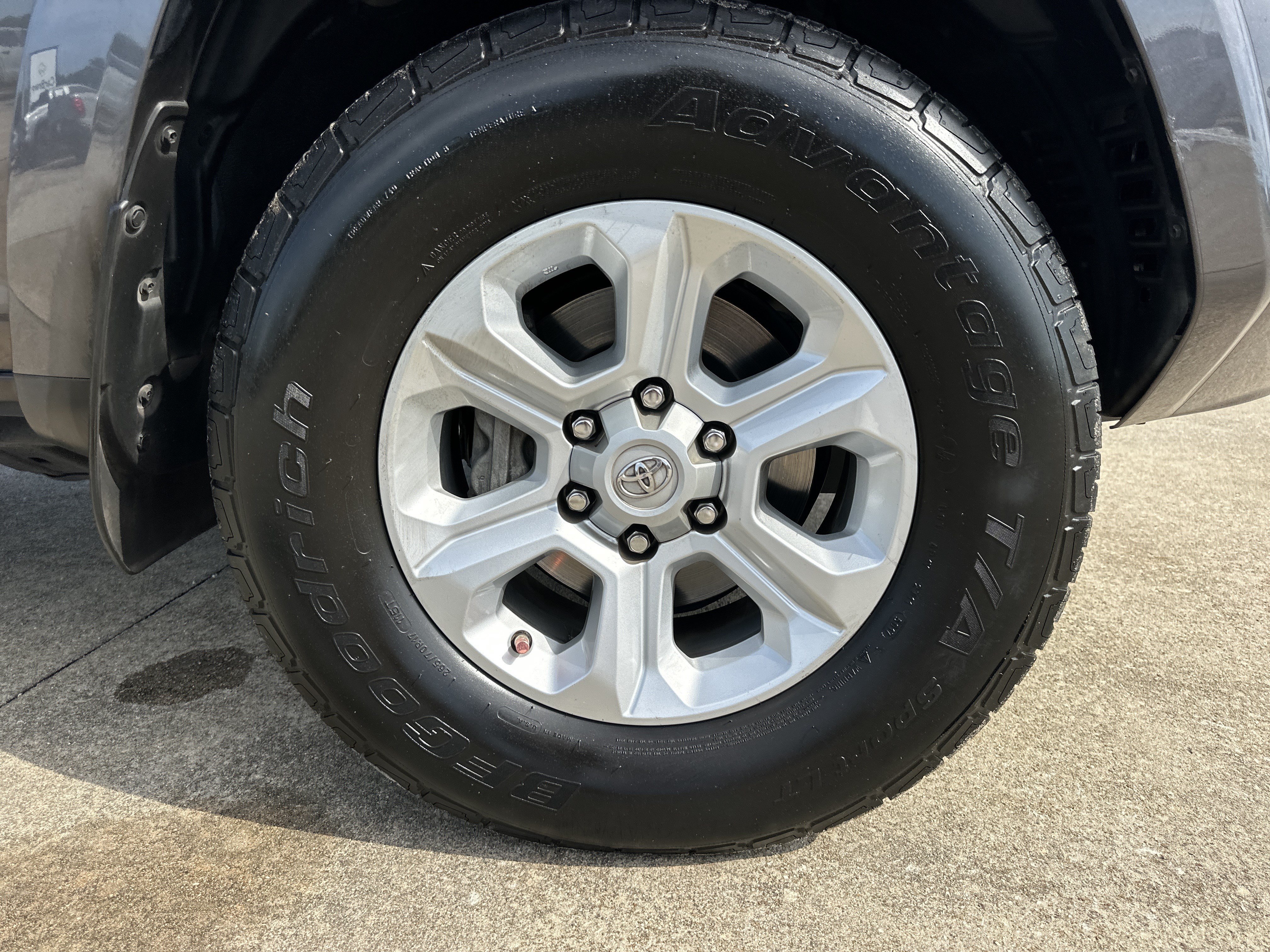 Used 2017 Toyota 4Runner SR5 Premium RWD image 13