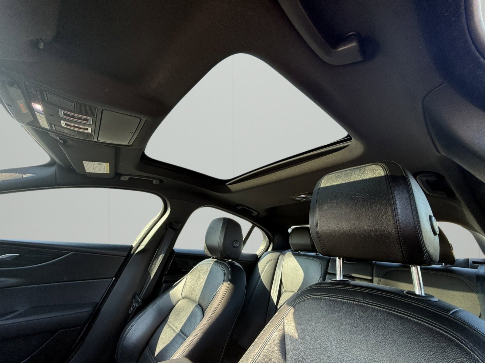 Used 2020 Jaguar XE S image 23