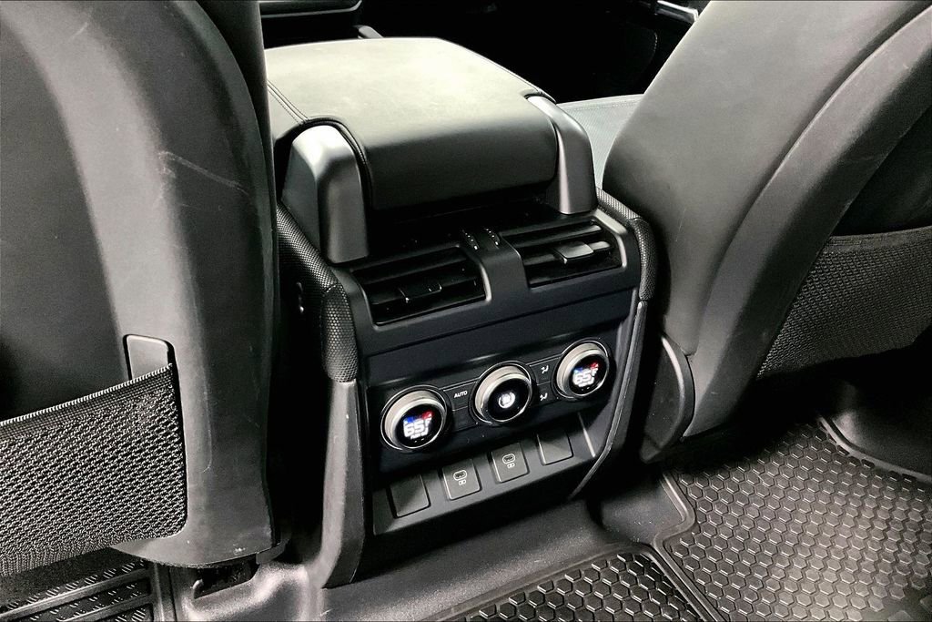 Used 2024 Land Rover Defender 110 Carpathian Edition image 31