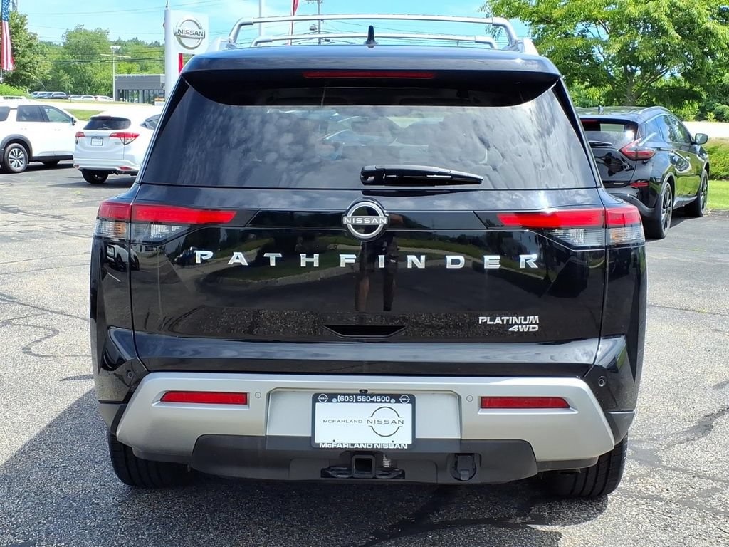 Certified 2023 Nissan Pathfinder Platinum w/ Cargo Package AWD/4WD image 4