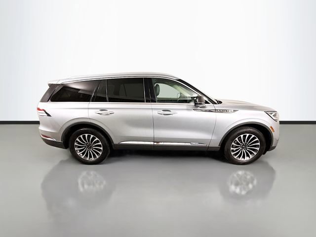 Used 2023 Lincoln Aviator AWD w/ Premium Package image 8
